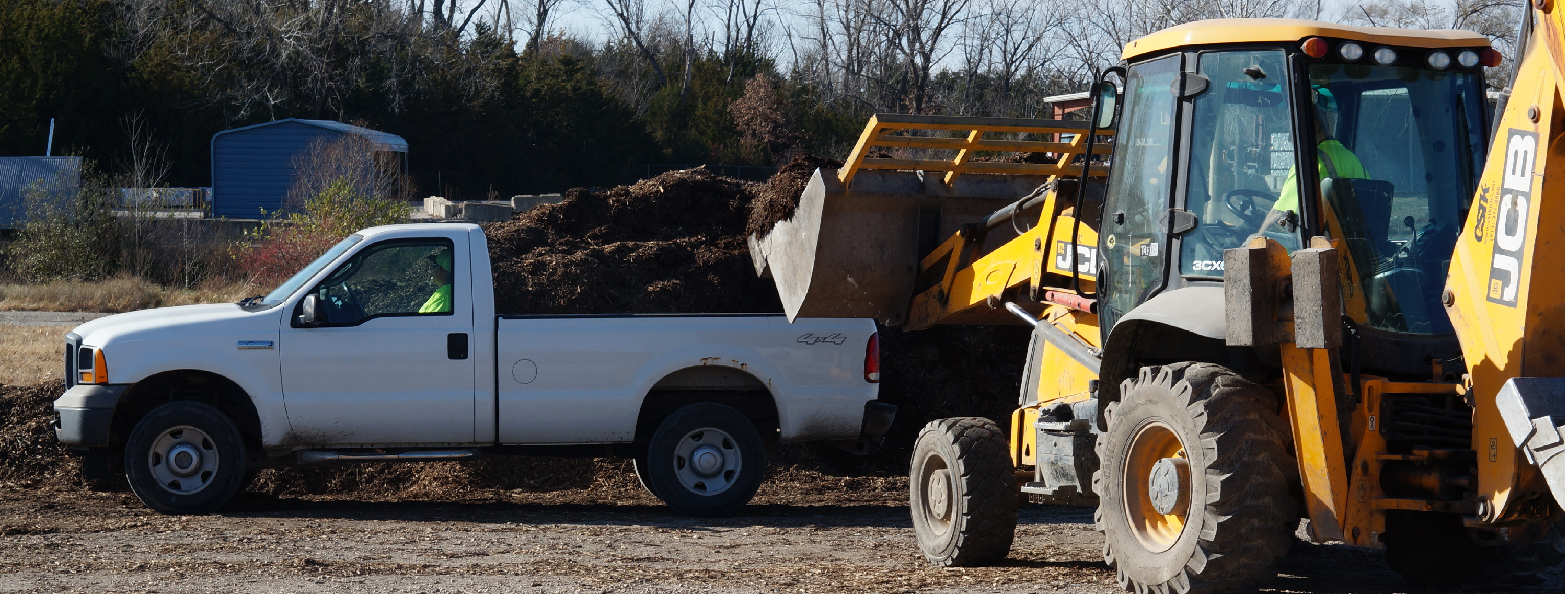 Loading mulch